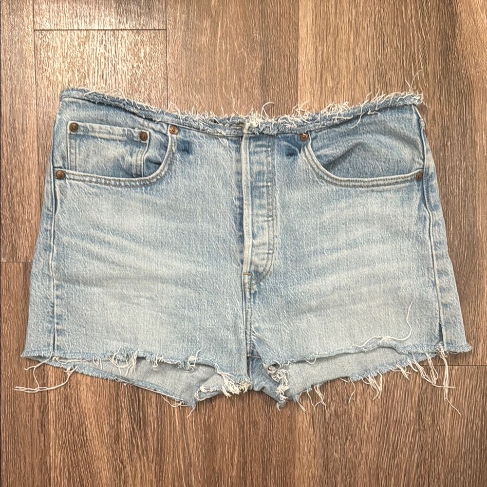 Levi’s 501 Light Blue Low Rise Cutoff Jean Shorts